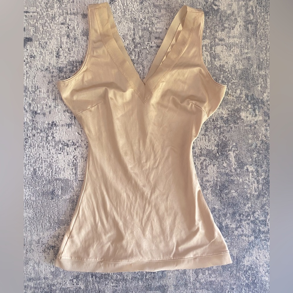 Perfect Condition! SPANX V-Neck Shapewear Tank. Nude. Size small.